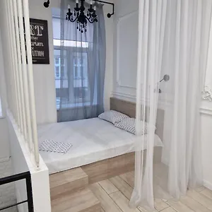 https://chorno-bily-lucs-v-centri.hotelslviv.net